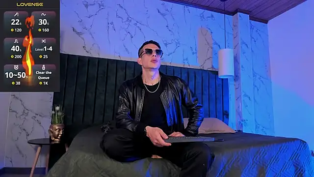 Dustin Sonne online show from 4, 11, 2025