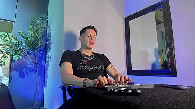 Dustin Sonne online show from 2, 7, 2026