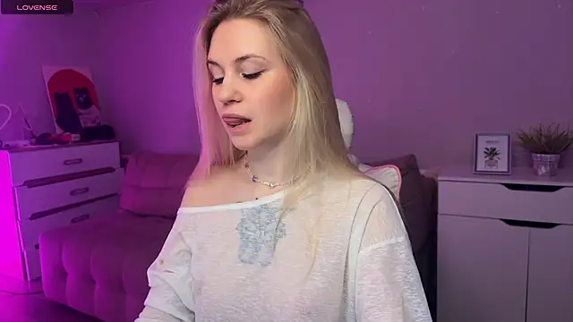 Snapshot of Sofia_Kenwood chatting on 24, 2, 2026 Sofia Kenwood online show from 24, 2, 2026