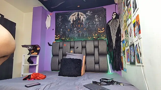 ashtoncooperr online show from 26, 10, 2025