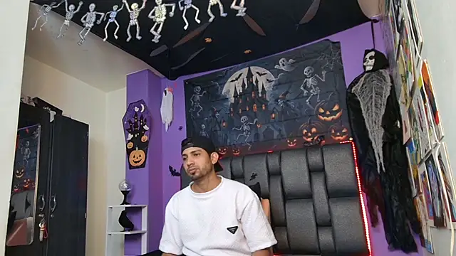 ashtoncooperr online show from 23, 10, 2025