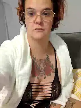 DadoTigresse online show from 19, 10, 2025