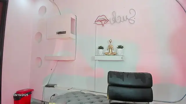 Vicky Hottman online show from 10, 10, 2025