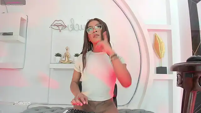 Vicky Hottman online show from 28, 9, 2025