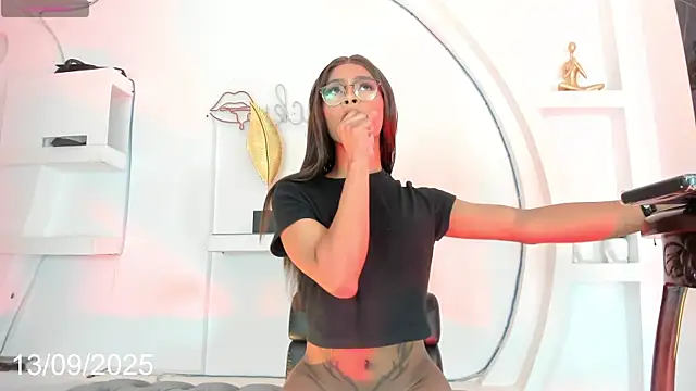 Vicky Hottman online show from 14, 9, 2025