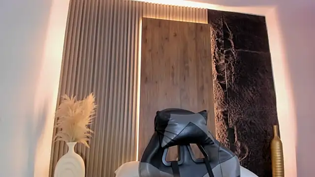 evelin lopezz online show from 28, 10, 2025