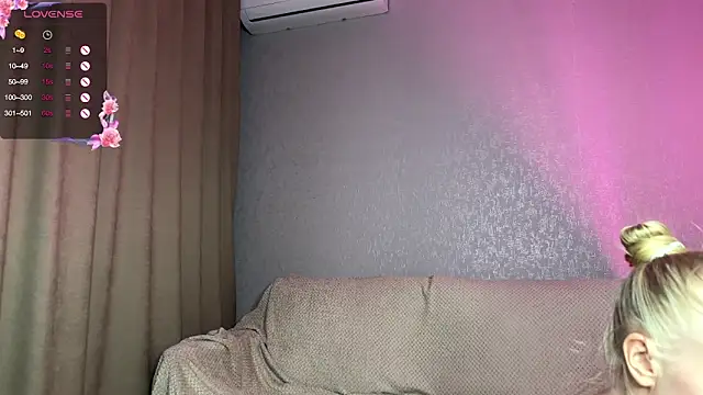 Elizabeth Mitchel online show from 14, 10, 2025