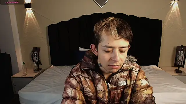 Aleecandrews online show from 8, 9, 2025