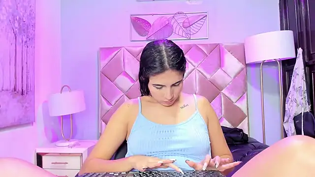 DanniaKross online show from 20, 9, 2025