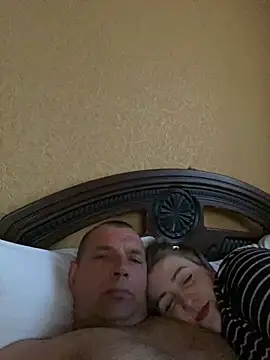 ReginaAndGordon online show from 15, 4, 2026
