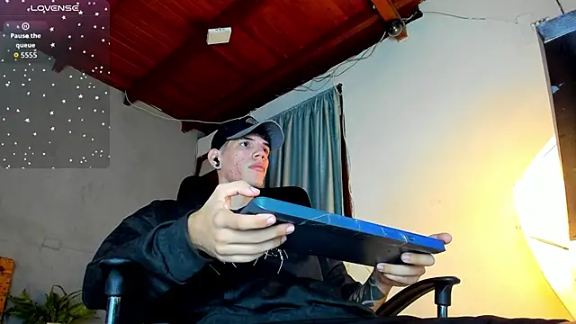 david huge online show from 17, 12, 2025