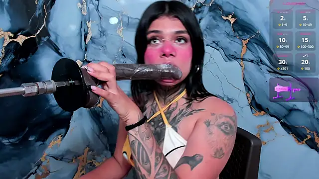 Emily Evo online show from 6, 11, 2025