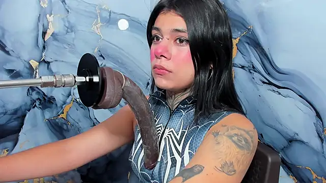 Emily Evo online show from 1, 10, 2025