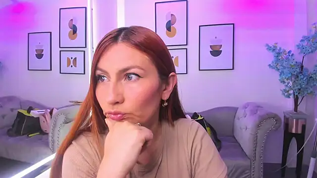 Alicia leclair online show from 24, 9, 2025