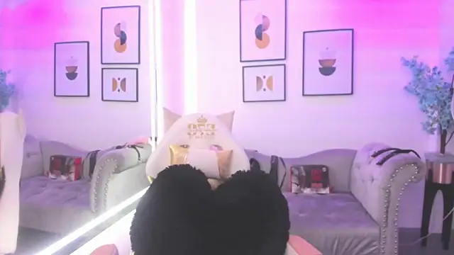 Alicia leclair online show from 26, 9, 2025