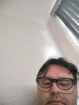 LeoMaduroSP online show from 8, 11, 2025