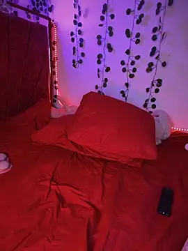 collins Daph online show from 17, 9, 2025