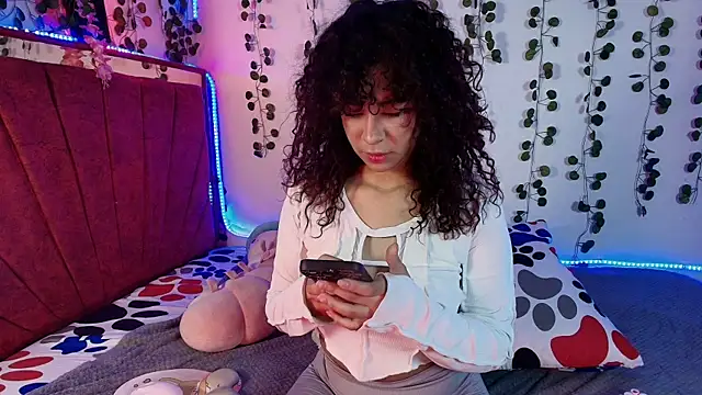 collins Daph online show from 27, 9, 2025