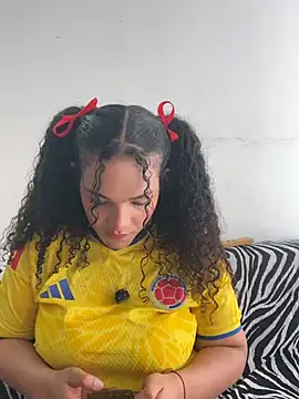 Snapshot of ivonne_diaz1 chatting on 7, 7, 2026 ivonne diaz1 online show from 7, 7, 2026
