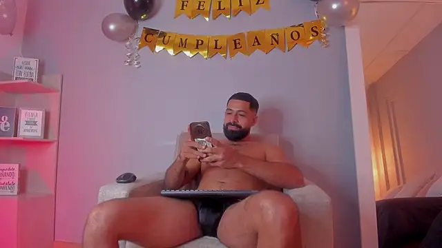 KylliamLevis online show from 13, 3, 2026