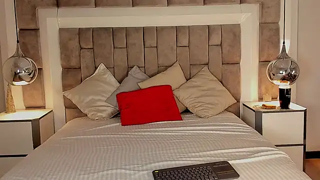 JuliettaBleer online show from 17, 12, 2025