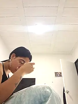 Samantha hotly online show from 10, 4, 2026