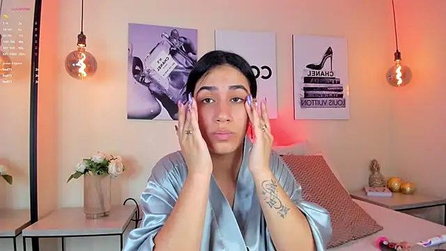 Samantha hotly online show from 26, 4, 2026