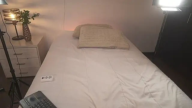 ximena cortez 03 online show from 12, 9, 2025