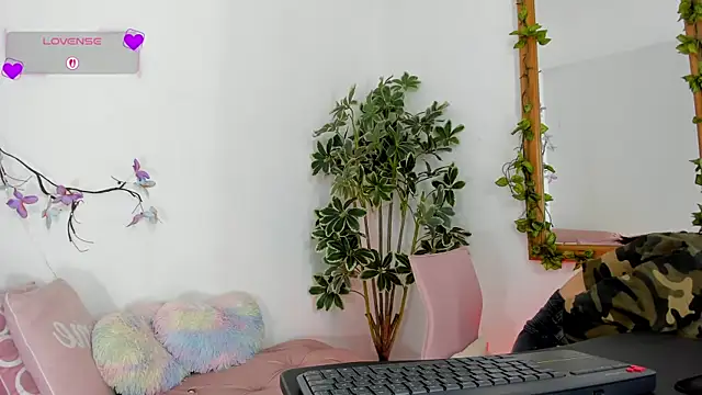 valerieMattson online show from 16, 10, 2025