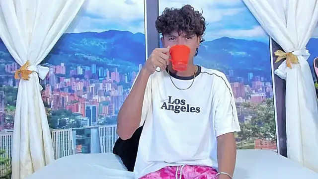 MilthonDelis online show from 11, 11, 2025