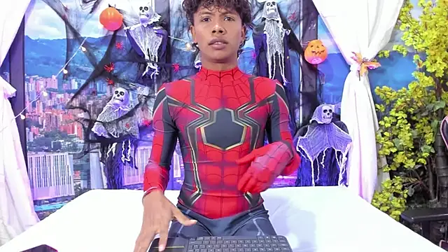 MilthonDelis online show from 21, 10, 2025