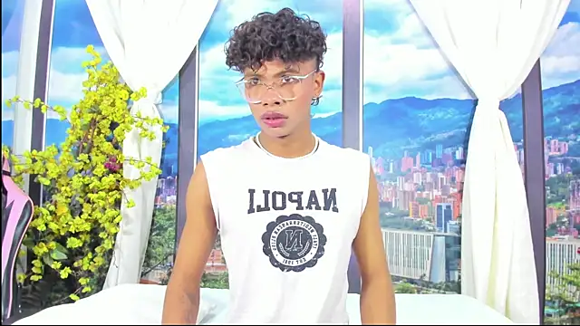 MilthonDelis online show from 18, 9, 2025