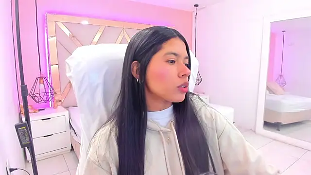 samantaa shy online show from 14, 4, 2026