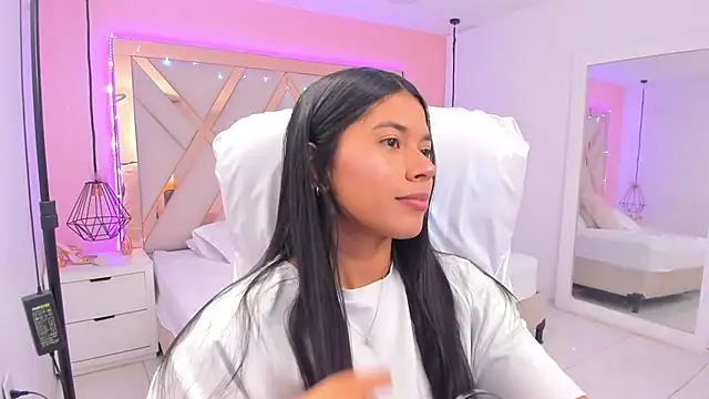 samantaa shy online show from 25, 3, 2026