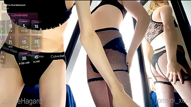 tomboi xcx online show from 27, 10, 2025