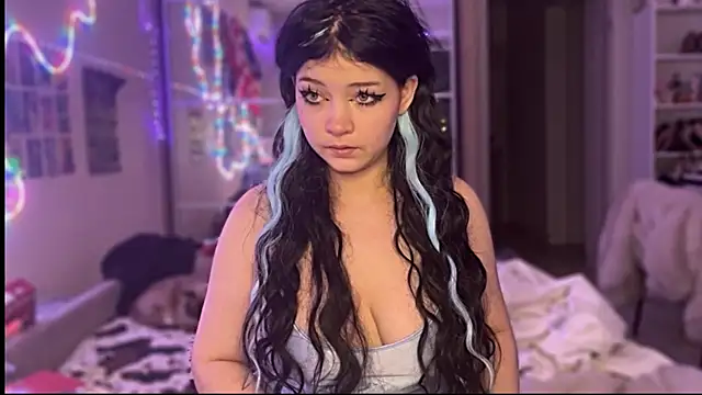 Snapshot of nikoli_naw chatting on 26, 10, 2025 nikoli naw online show from 26, 10, 2025