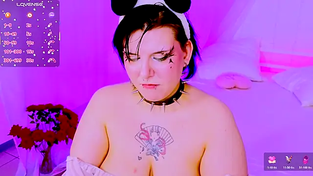 bluelunaray online show from 4, 11, 2025