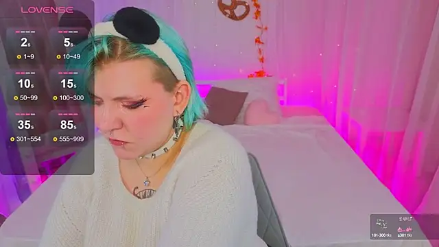 bluelunaray online show from 19, 9, 2025