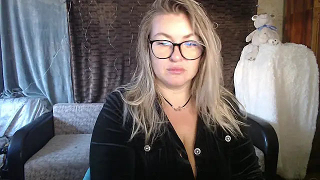 NikaSkylink online show from 8, 10, 2025