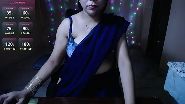 Snapshot of Divvya_ chatting on 4, 7, 2026 Divvya online show from 4, 7, 2026