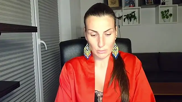 DonnaAmore online show from 8, 9, 2025