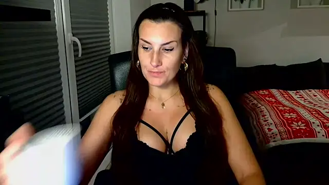 DonnaAmore online show from 19, 11, 2025