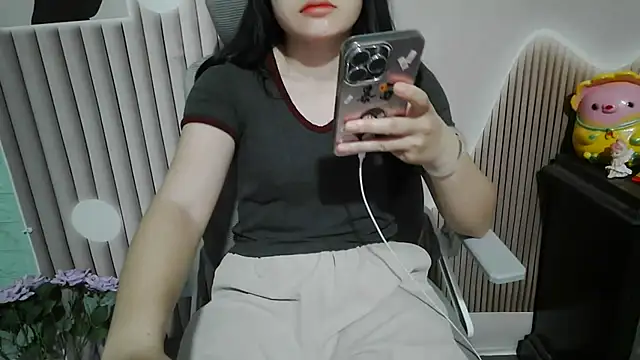 Emachiii online show from 10, 10, 2025