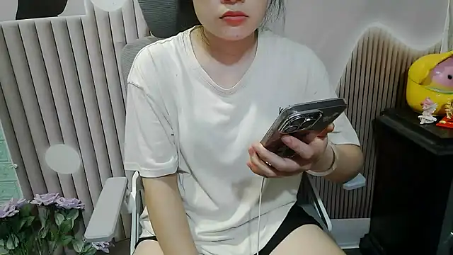 Emachiii online show from 7, 10, 2025