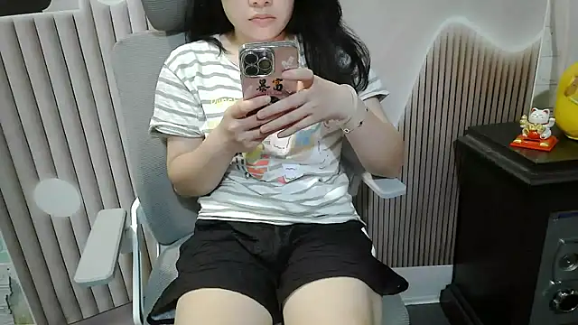 Emachiii online show from 11, 9, 2025