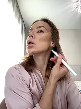 Ashley Roys online show from 16, 11, 2025