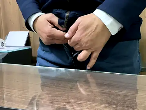 Snapshot of ultimatebooboo chatting on 23, 12, 2025 ultimatebooboo online show from 23, 12, 2025