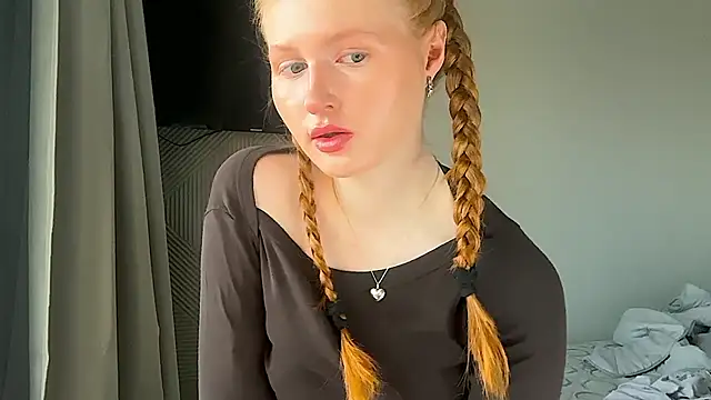 LuxXAngel online show from 8, 6, 2026