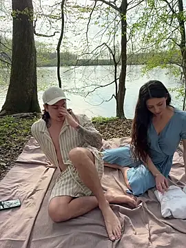 Snapshot of Airelle chatting on 21, 3, 2026 Airelle online show from 21, 3, 2026