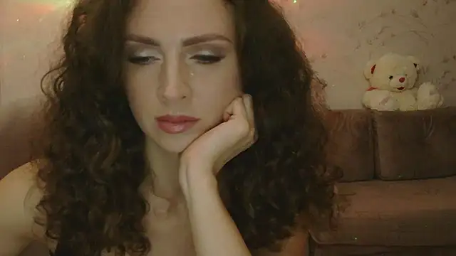 Amber Carrol online show from 2, 12, 2025